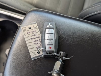 2023 Mitsubishi Outlander SE