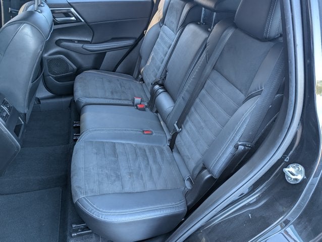 2023 Mitsubishi Outlander SE Special Edition