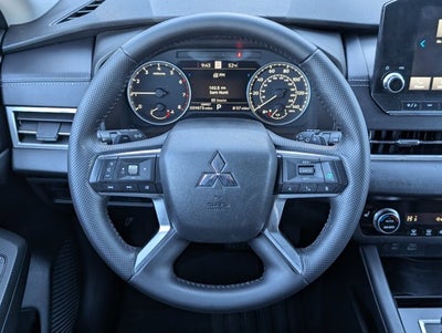 2023 Mitsubishi Outlander SE Special Edition