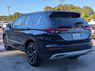 2023 Mitsubishi Outlander SE Special Edition