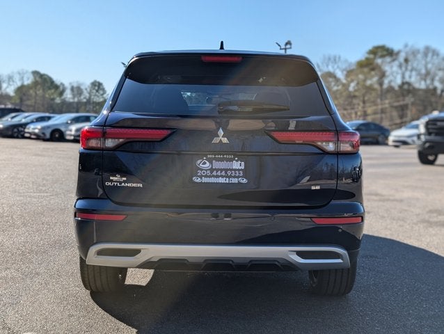 2023 Mitsubishi Outlander SE