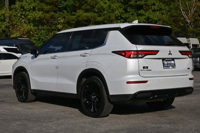2023 Mitsubishi Outlander SE