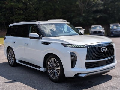 2025 INFINITI QX80 LUXE