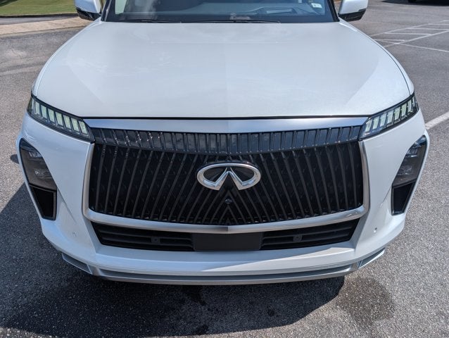 2025 INFINITI QX80 LUXE