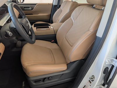 2025 INFINITI QX80 LUXE