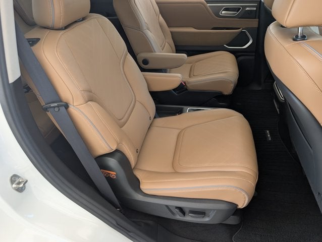 2025 INFINITI QX80 LUXE
