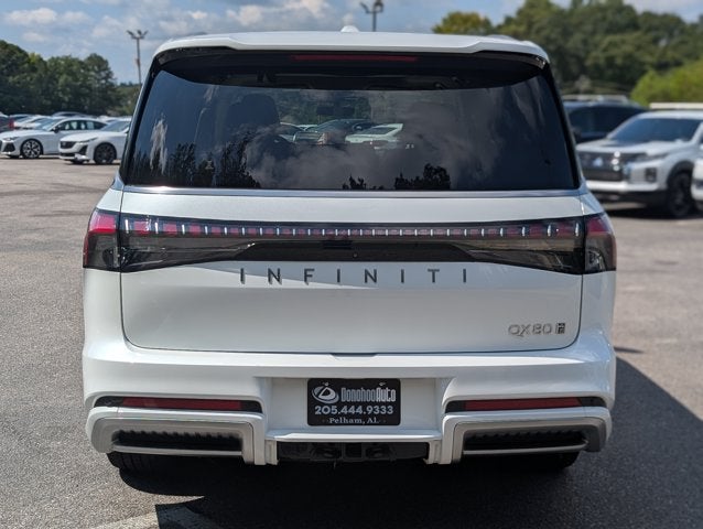 2025 INFINITI QX80 LUXE