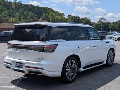 2025 INFINITI QX80 LUXE
