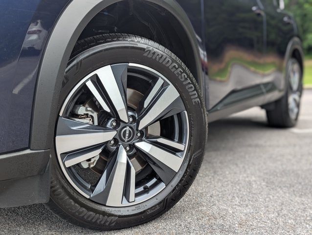 2025 Nissan Rogue SL