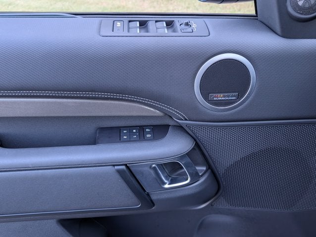 2023 Land Rover Discovery Metropolitan Edition