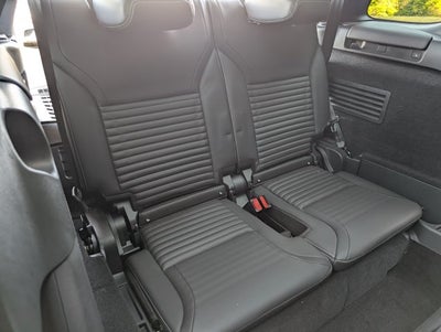 2023 Land Rover Discovery Metropolitan Edition