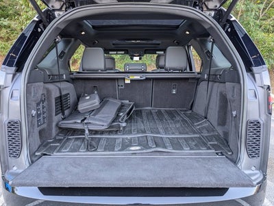 2023 Land Rover Discovery Metropolitan Edition