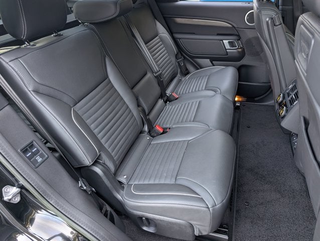 2023 Land Rover Discovery Metropolitan Edition