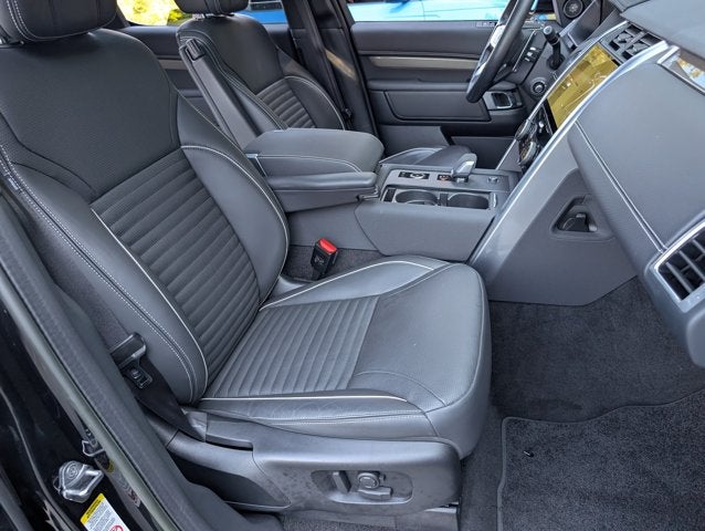 2023 Land Rover Discovery Metropolitan Edition
