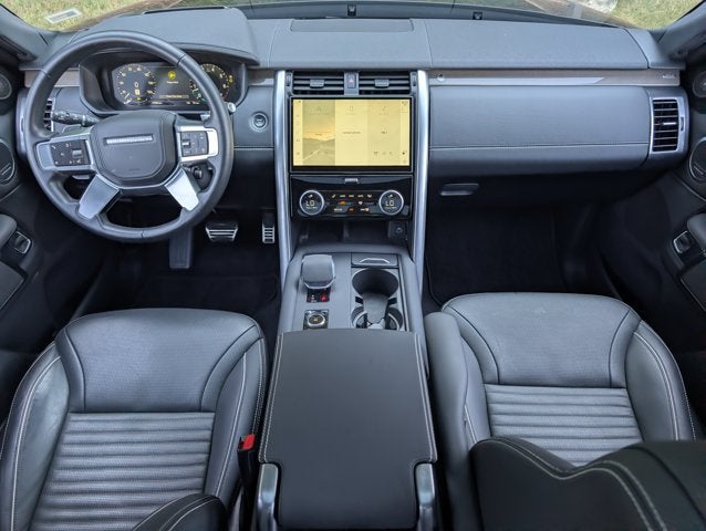 2023 Land Rover Discovery Metropolitan Edition