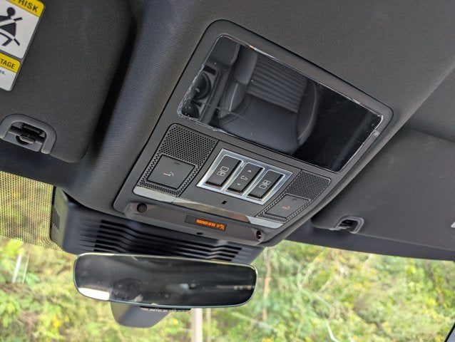 2023 Land Rover Discovery Metropolitan Edition
