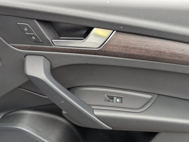 2025 Audi Q5 Premium