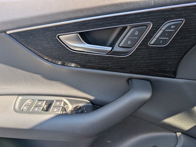 2026 Audi Q7 Premium