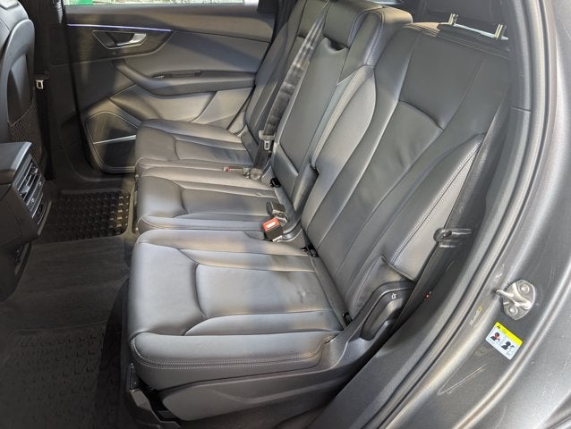 2026 Audi Q7 Premium