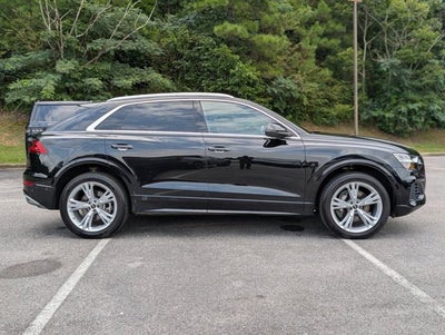 2023 Audi Q8 Premium