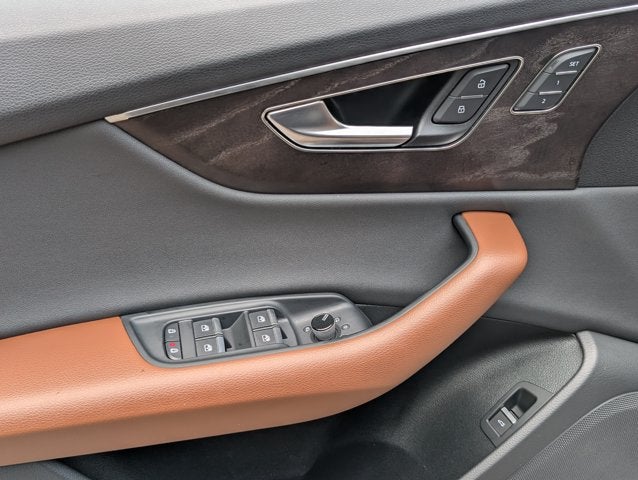 2023 Audi Q8 Premium