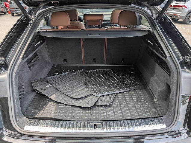 2023 Audi Q8 Premium