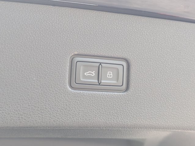 2023 Audi Q8 Premium