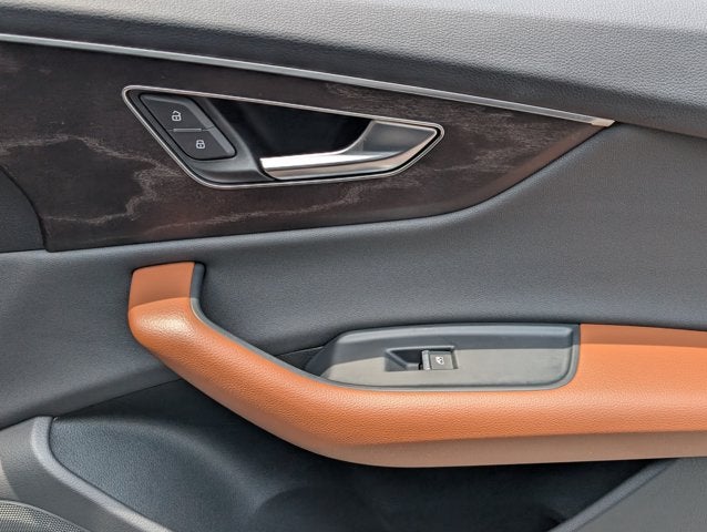2023 Audi Q8 Premium