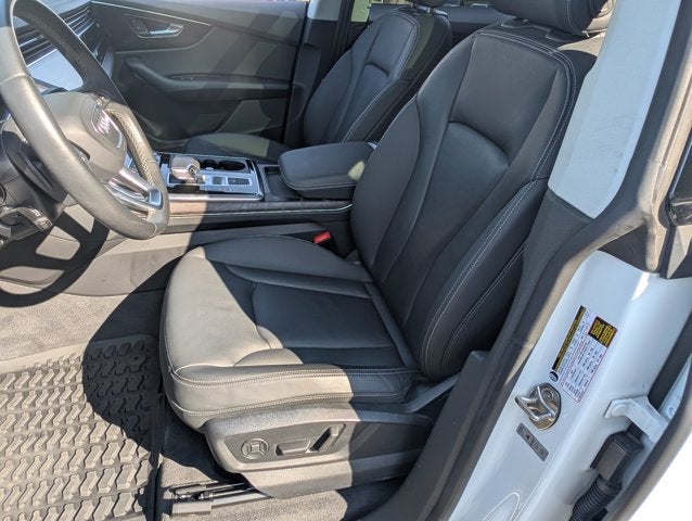 2023 Audi Q8 Premium