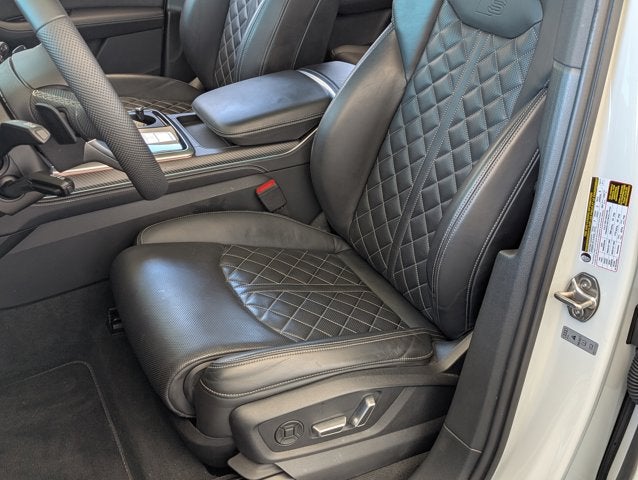 2025 Audi SQ7 Premium Plus