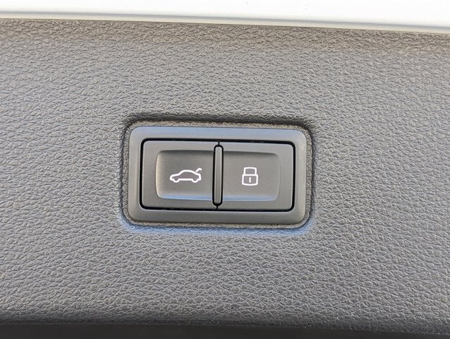 2025 Audi SQ7 Premium Plus