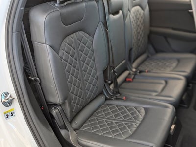 2025 Audi SQ7 Premium Plus