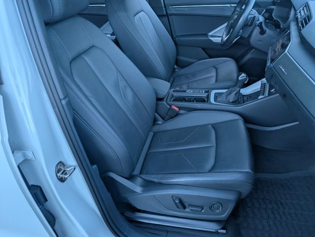 2024 Audi Q3 S line Premium