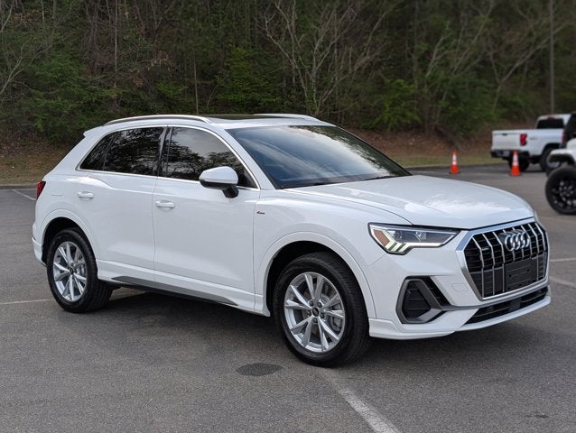 2023 Audi Q3 S line Premium