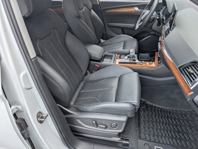 2022 Audi Q5 S line Premium Plus