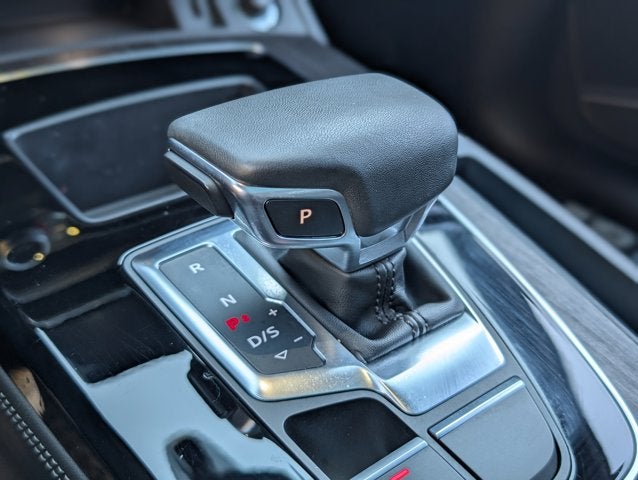 2024 Audi Q5 S line Premium Plus