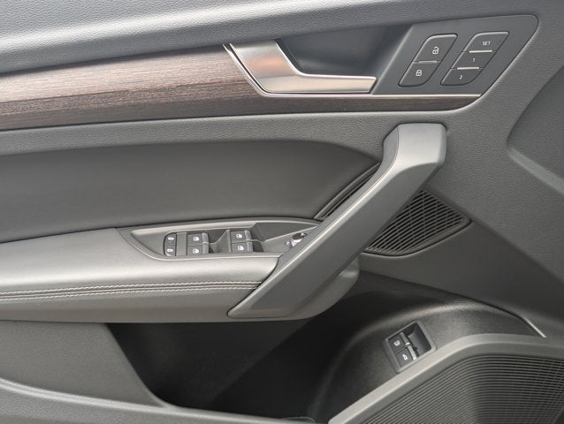 2024 Audi Q5 S line Premium Plus