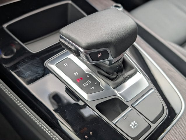 2024 Audi Q5 S line Premium Plus