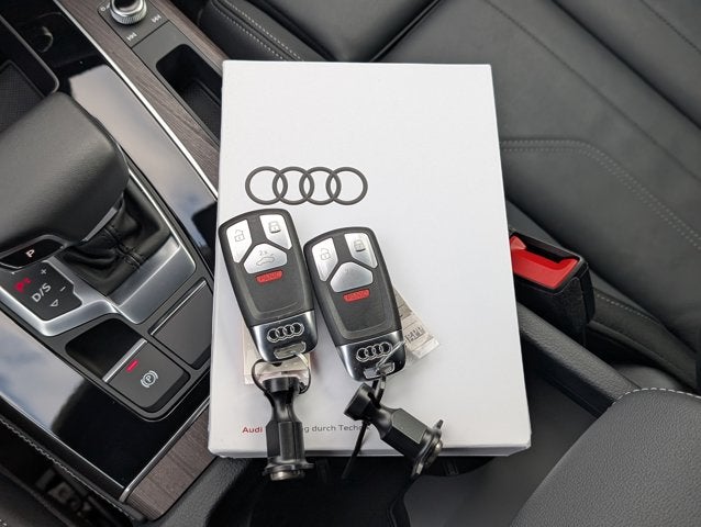 2024 Audi Q5 S line Premium Plus