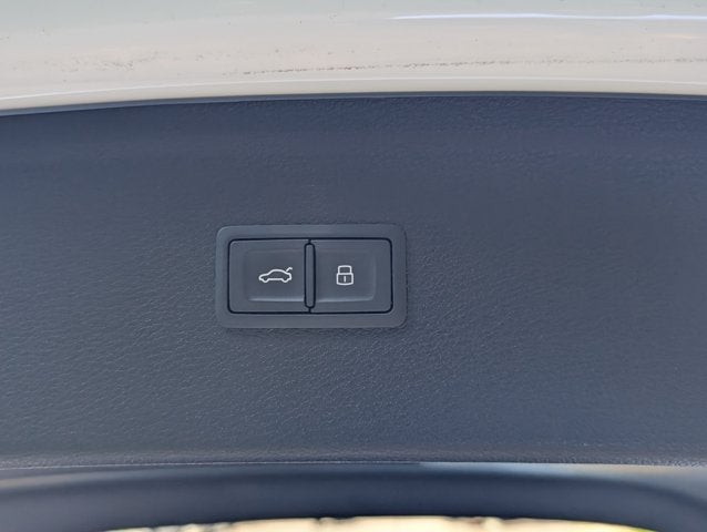 2022 Audi Q5 S line Premium Plus