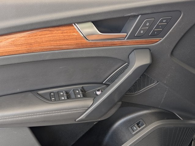 2023 Audi Q5 S line Premium Plus