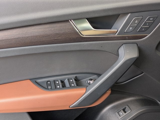 2023 Audi Q5 S line Premium