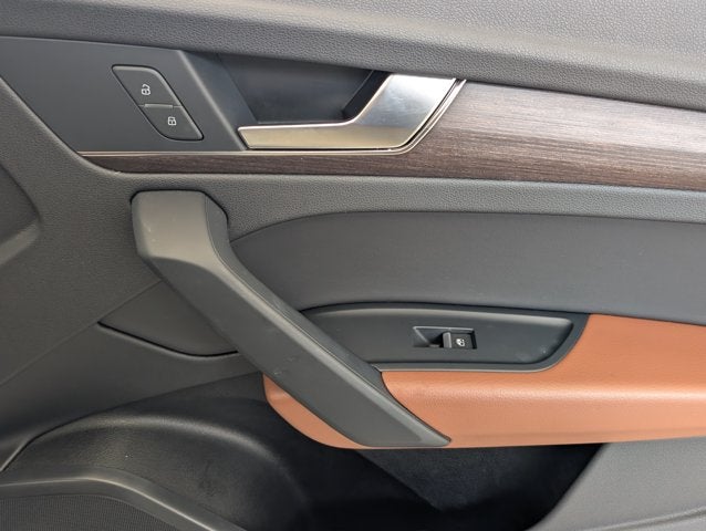 2023 Audi Q5 S line Premium