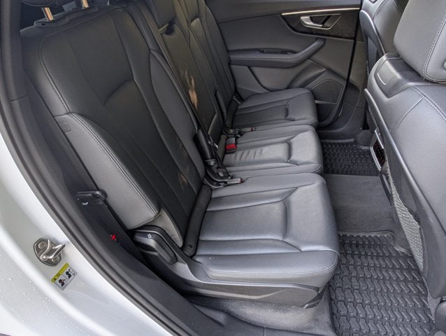 2023 Audi Q7 Premium Plus