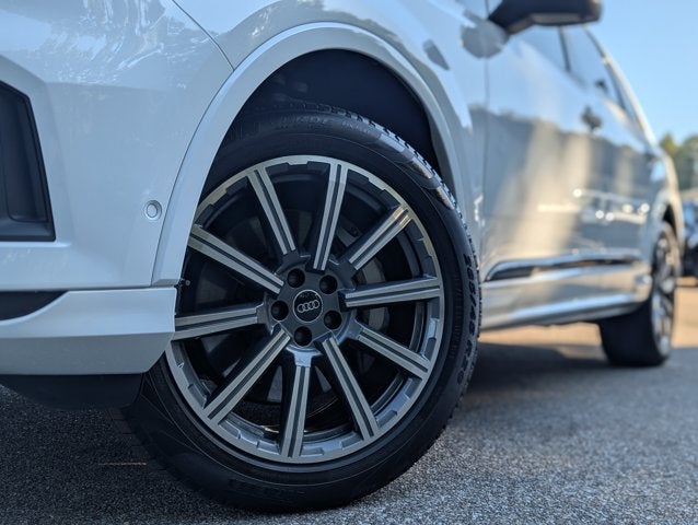 2023 Audi Q7 Premium Plus