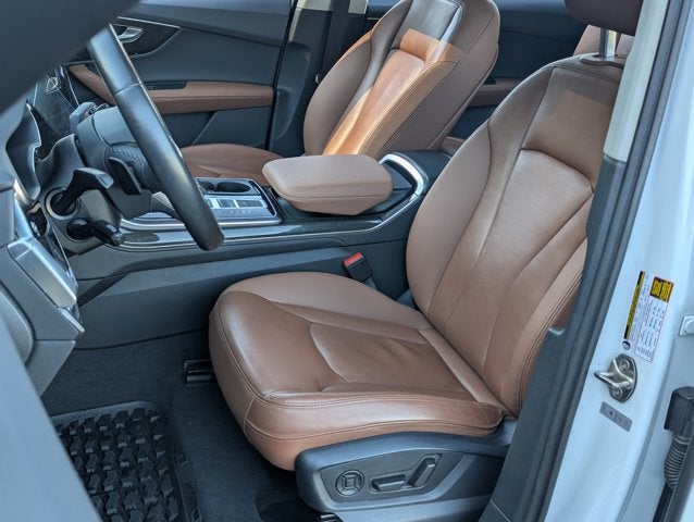 2023 Audi Q7 Premium Plus