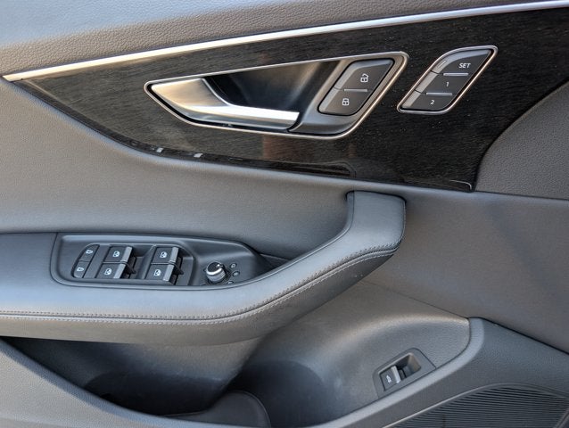 2023 Audi Q7 Premium Plus