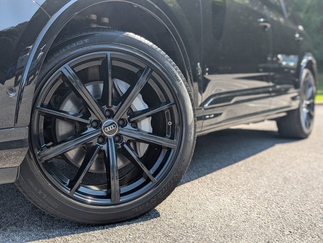 2023 Audi Q7 Premium Plus