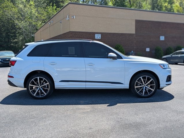 2022 Audi Q7 Premium Plus