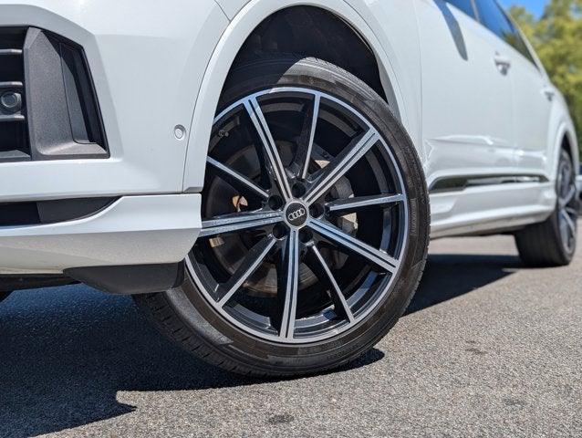 2022 Audi Q7 Premium Plus